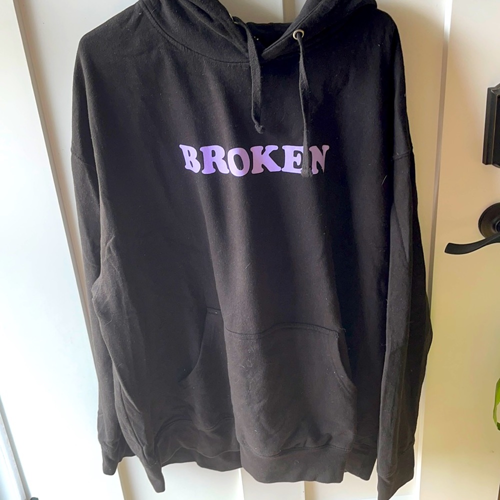 Gnash the broken hearts club tour hoodie